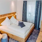 Hotel Garni-hotel Goldenes Lamm 3*