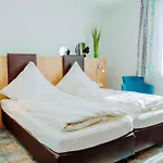 Garni-hotel Goldenes Lamm Hotell