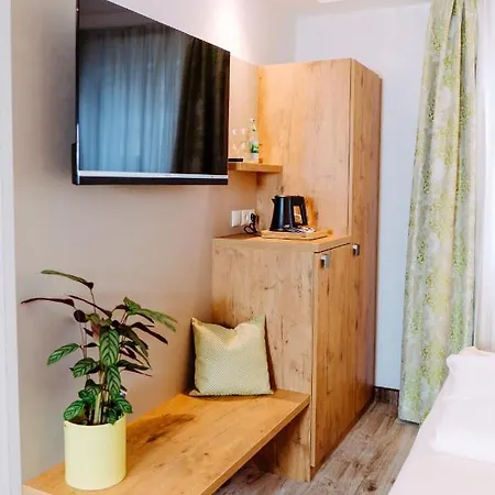 ホテル Garni-hotel Goldenes Lamm 3*