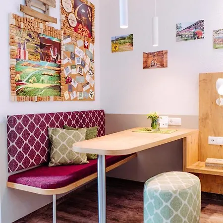 Отель Garni-hotel Goldenes Lamm