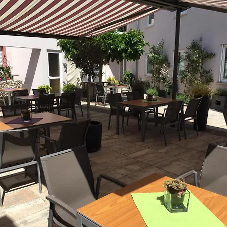 Garni-hotel Goldenes Lamm Отель 3*