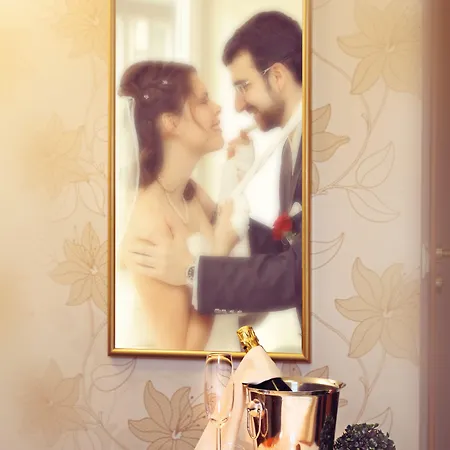 Отель Garni-hotel Goldenes Lamm 3*