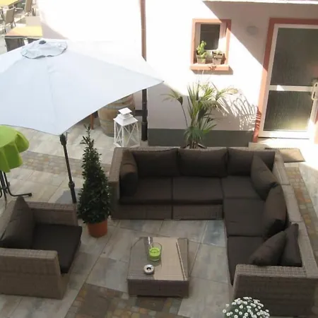 Garni-hotel Goldenes Lamm Отель 3*