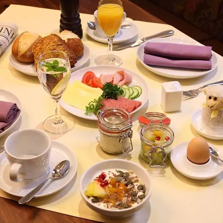 Garni-hotel Goldenes Lamm Отель 3*