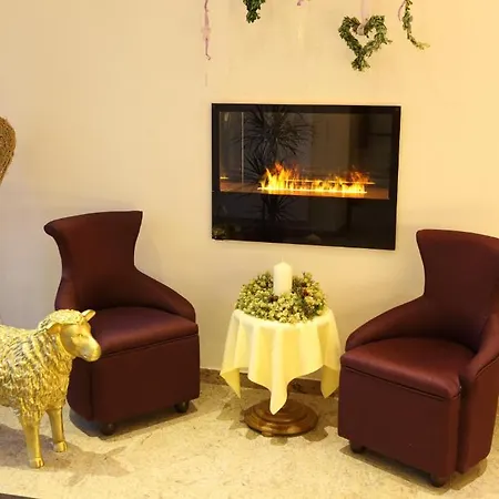 Garni-hotel Goldenes Lamm Отель