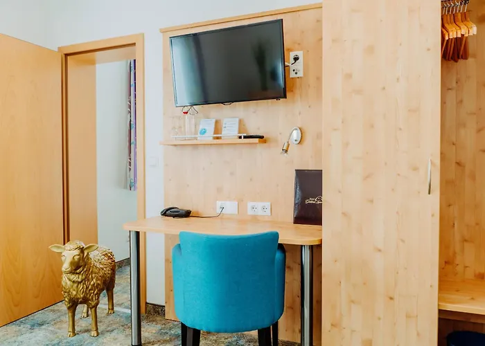 Garni-hotel Goldenes Lamm מלון Dudenhofen